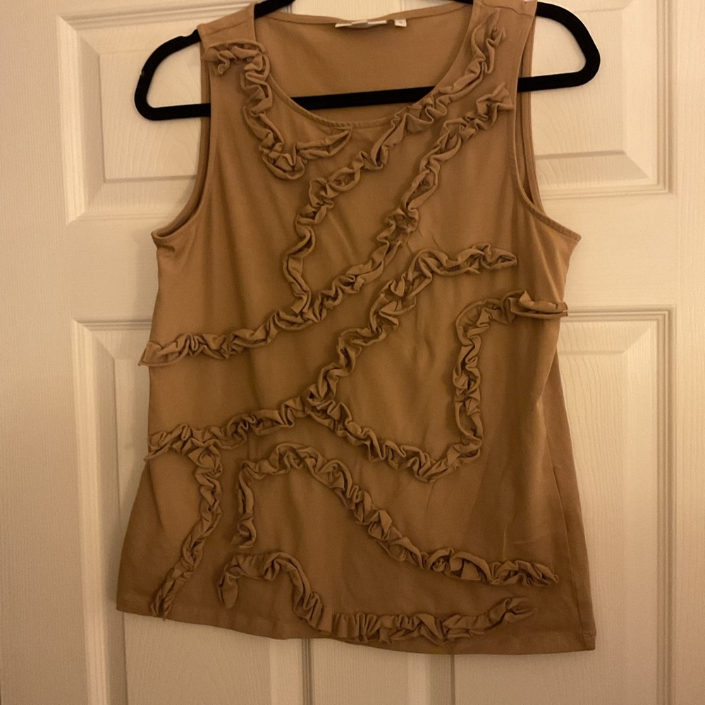 Chico's Size 1 M Sleeveless Ruffle Appliqué Tank Top Camel Tan Stretch Knit